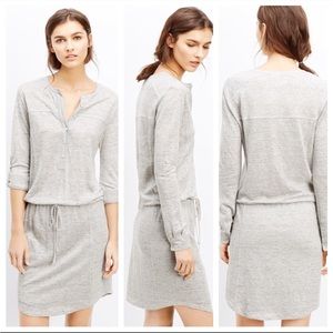 Vince / Grey linen henley dress